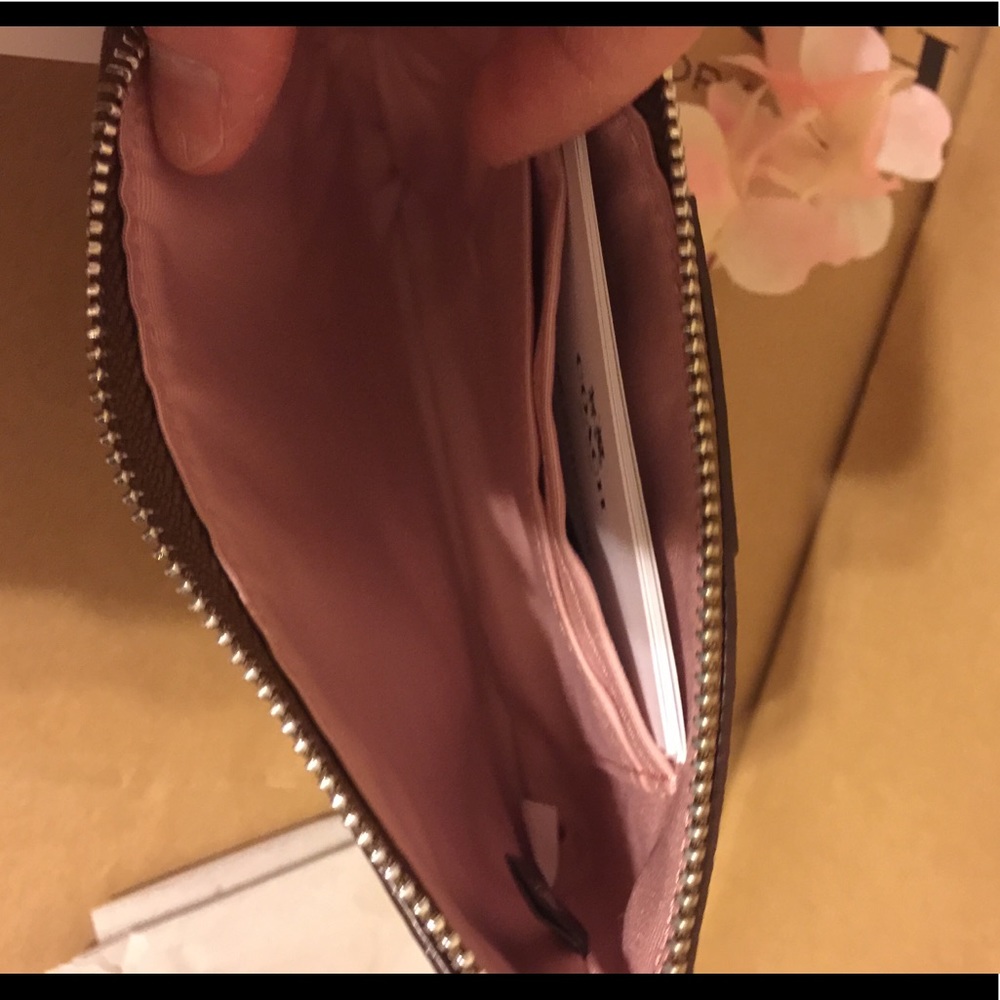 🌸🔥SOLD🔥🌸Coach Wallet 🌸 - Picture 8 of 8